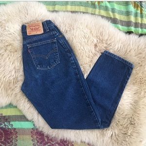 LEVIS | VTG dark wash 550s